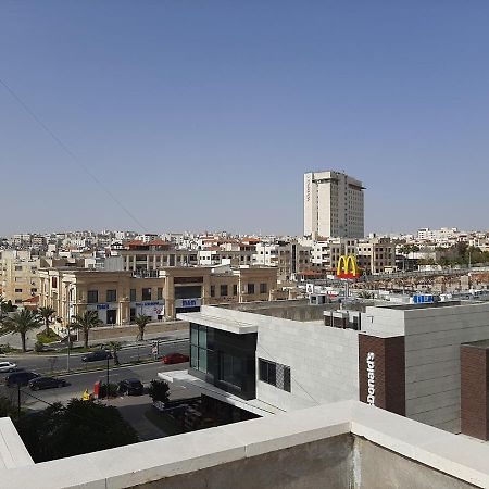 Furnished Apartments Near Mcdonald'S Al-Madina Al-Monawara St Amman Buitenkant foto