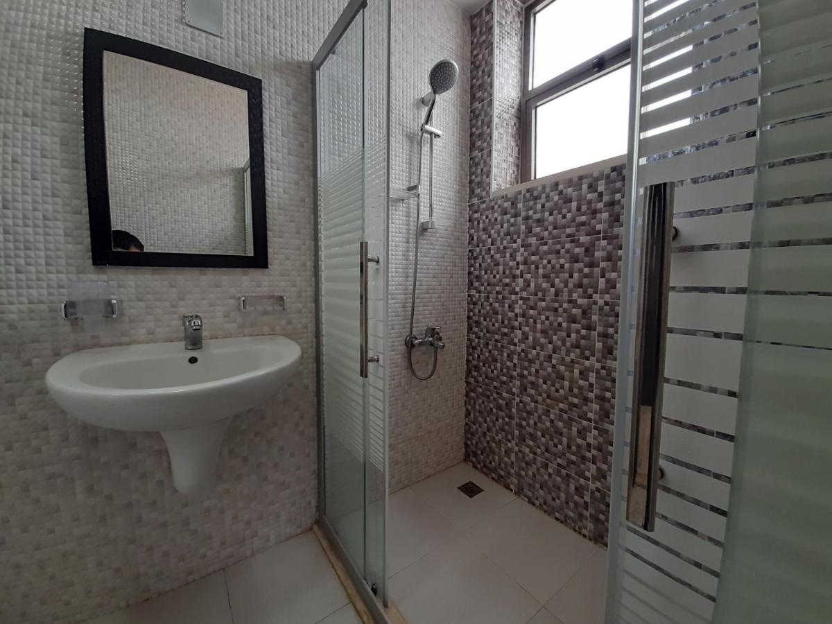 Furnished Apartments Near Mcdonald'S Al-Madina Al-Monawara St Amman Buitenkant foto