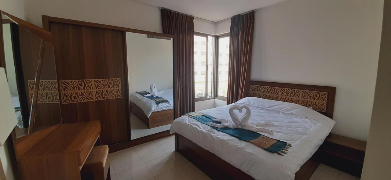Furnished Apartments Near Mcdonald'S Al-Madina Al-Monawara St Amman Buitenkant foto